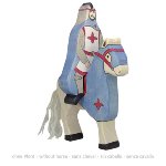 Cavaliere blu con mantello che cavalca (senza cavallo)